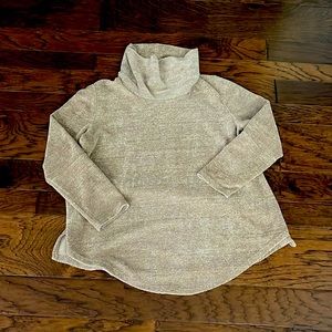 xl brown sweater. Long enough to pair with leggings